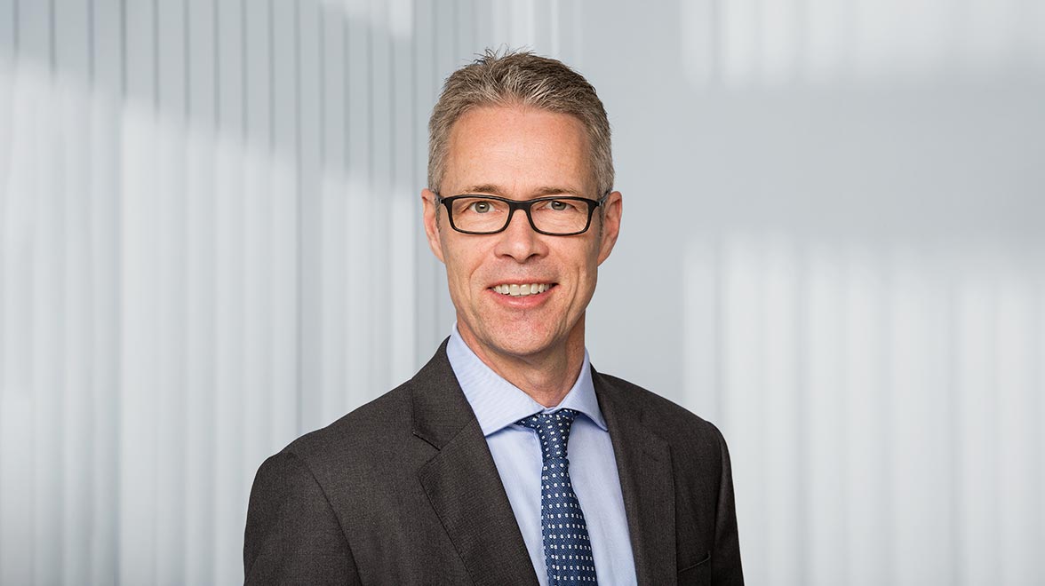 Kim Comperl Kim Comperl