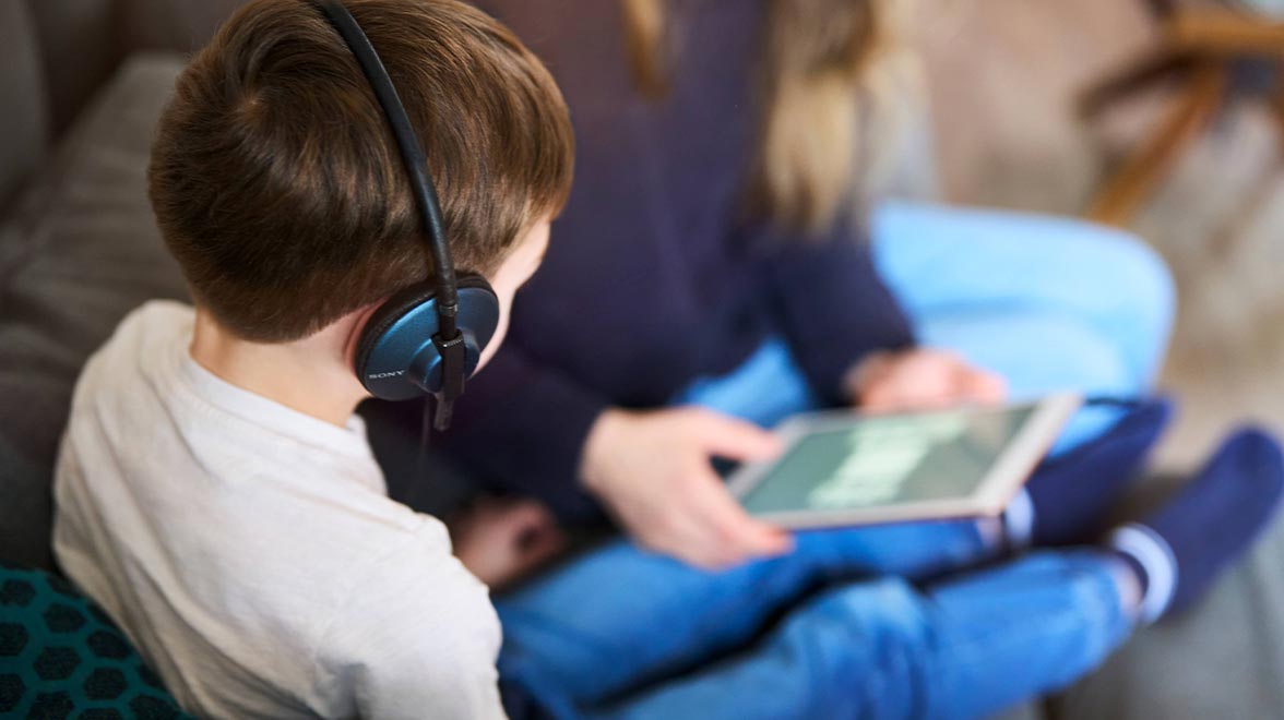 © Familienhörbuch | Selina Pfrüner  © Familienhörbuch | Selina Pfrüner